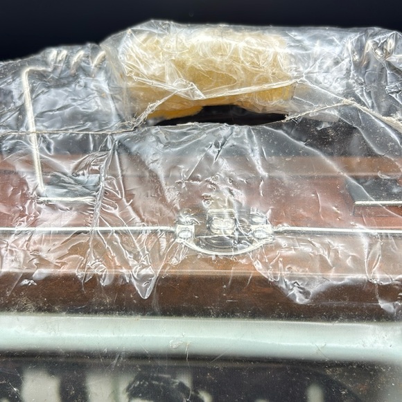 Elvis Presley Vintage Metal Lunch Box – Rock & Roll Collectible –Memorabilia - Picture 3 of 11